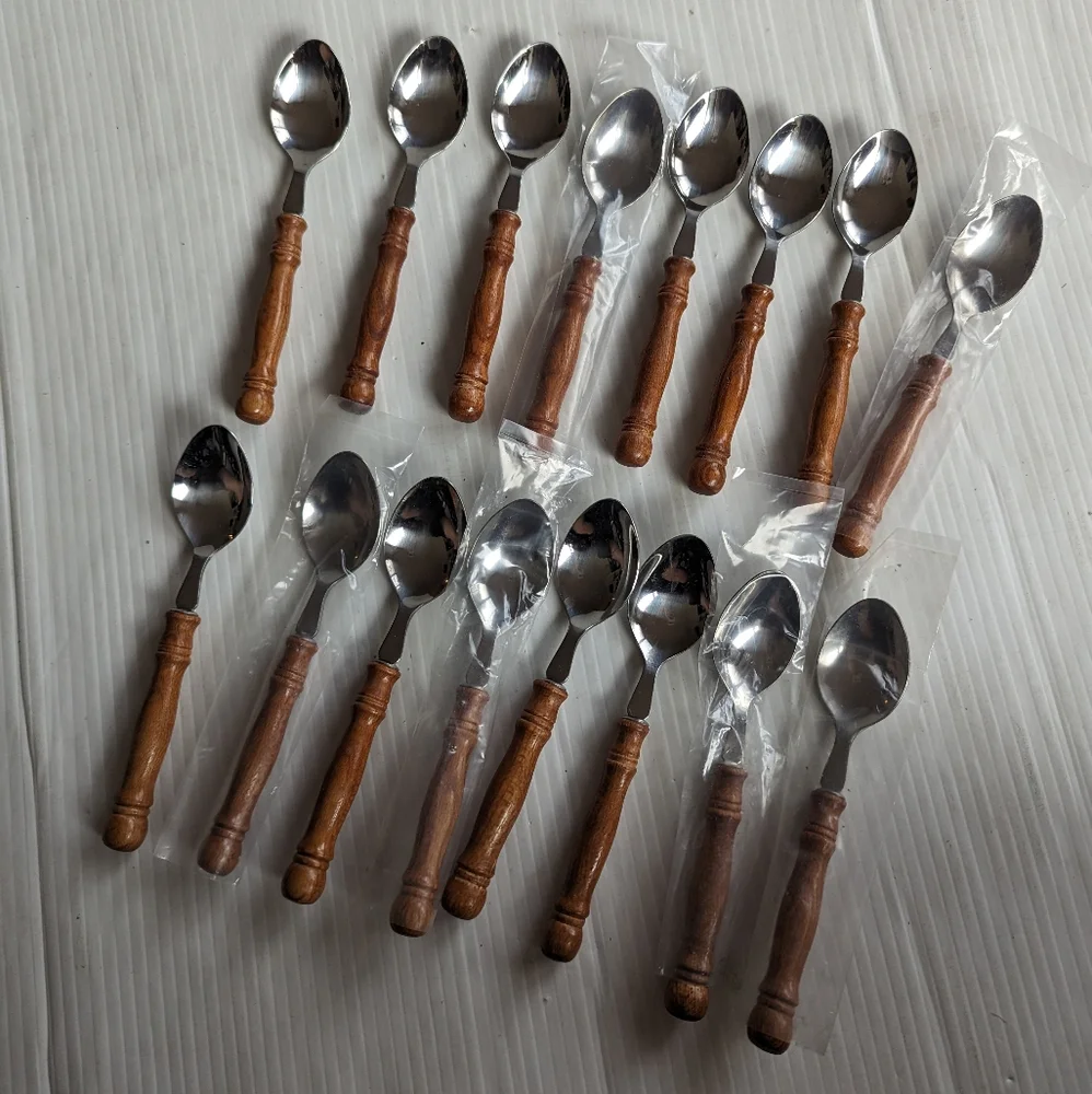 Old Homestead Style Wooden Handle Stainless Steel Flatwear